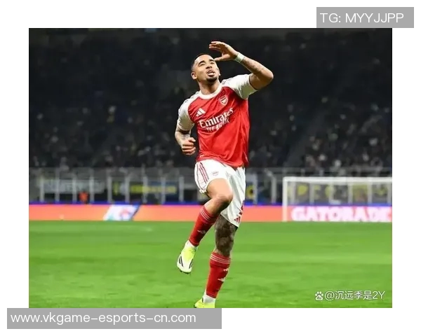 西甲激战阿森纳险胜那不勒斯补时绝杀引发争议判罚全场沸腾