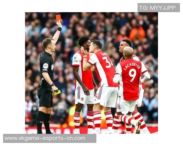 国王杯激战那不勒斯与阿森纳0比0平红牌事件引发全场热议分析战术细节